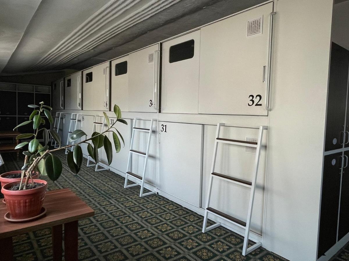 Capsule Hotel Technocave Bishkek Bagian luar foto