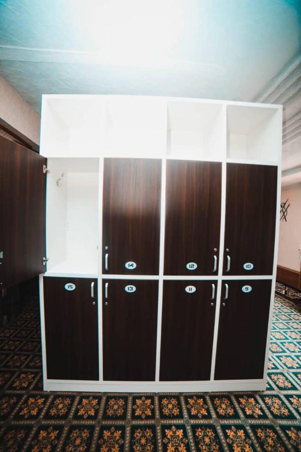Capsule Hotel Technocave Bishkek Bagian luar foto