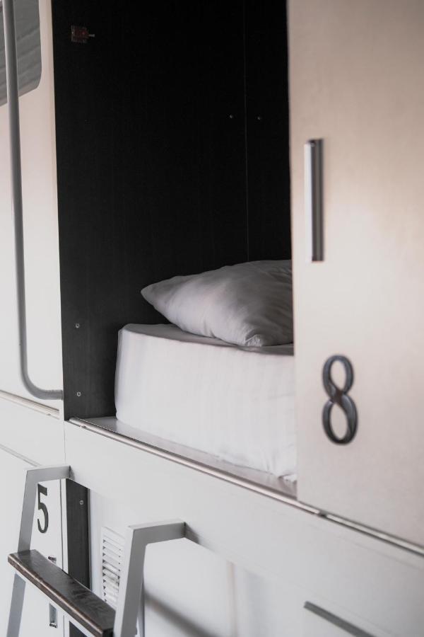 Capsule Hotel Technocave Bishkek Bagian luar foto