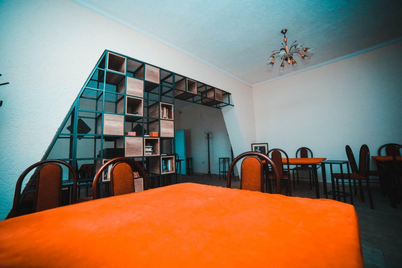 Capsule Hotel Technocave Bishkek Bagian luar foto
