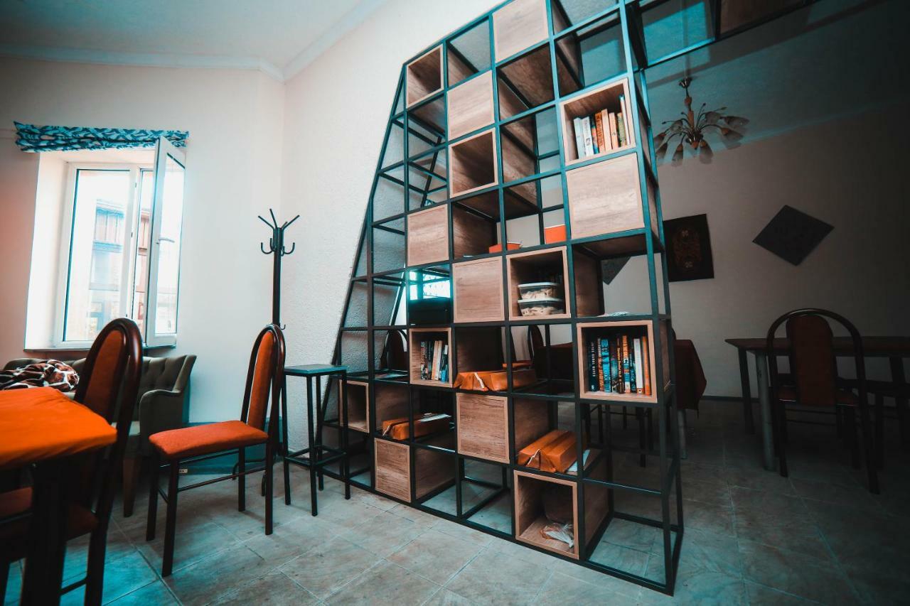 Capsule Hotel Technocave Bishkek Bagian luar foto